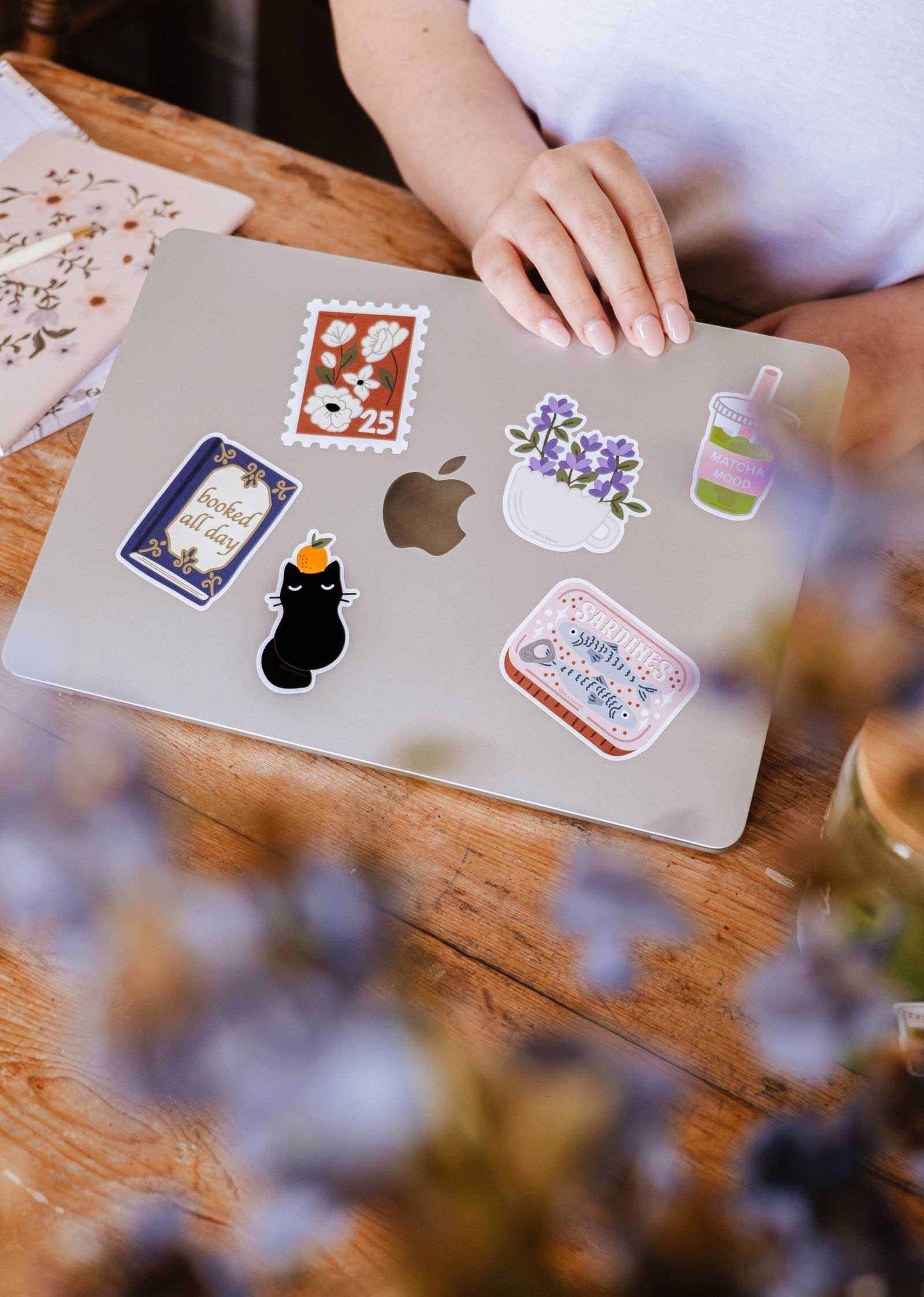 Bloom Cup - Vinyl Sticker Mimi & August